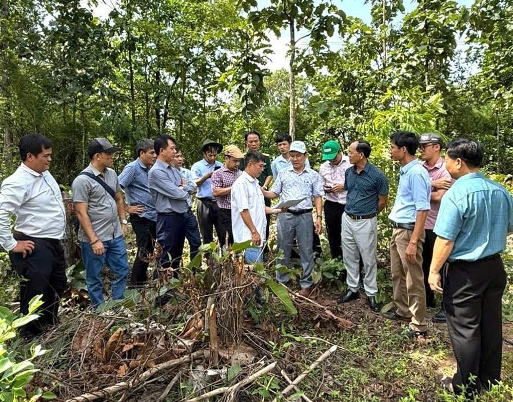 Khảo sát chọn địa điểm để xây trường nội trú liên cấp tại các xã biên giới tỉnh Gia Lai