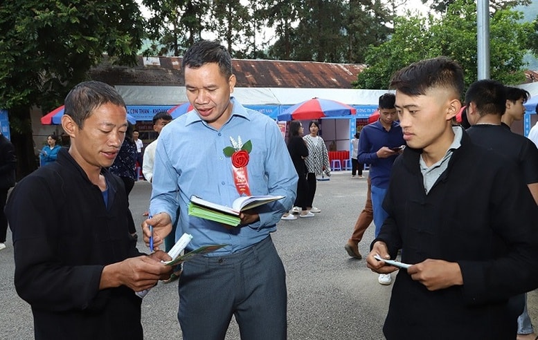 Công tác tuyên truyền chính sách, quyền lợi, nghĩa vụ của xuất khẩu lao động đến tận thôn bản, giúp bà con hiểu rõ và tin tưởng tham gia được các cấp ngành chú trọng. 