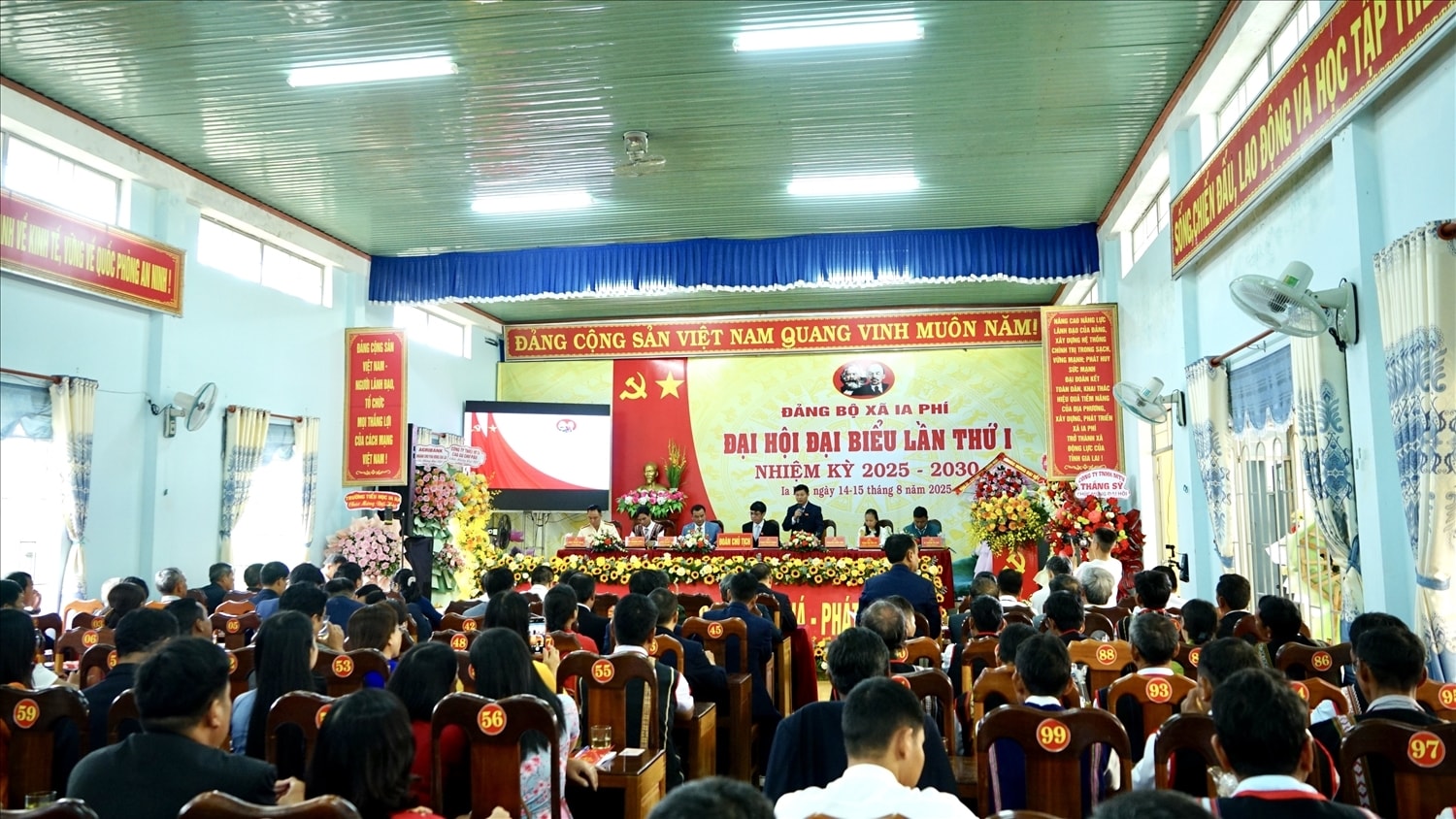 Quang cảnh Đại hội- Ảnh Ngọc Thu Quang cảnh Đại hội- Ảnh Ngọc Thu