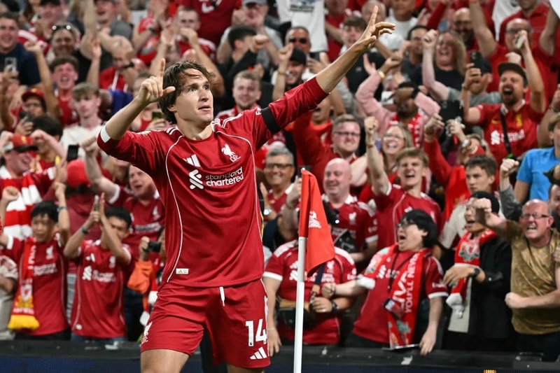 Federico Chiesa vào sân từ băng ghế dự bị và ghi bàn thắng giúp Liverpool dẫn trước 3-2 ở phút 88 (Ảnh IT)