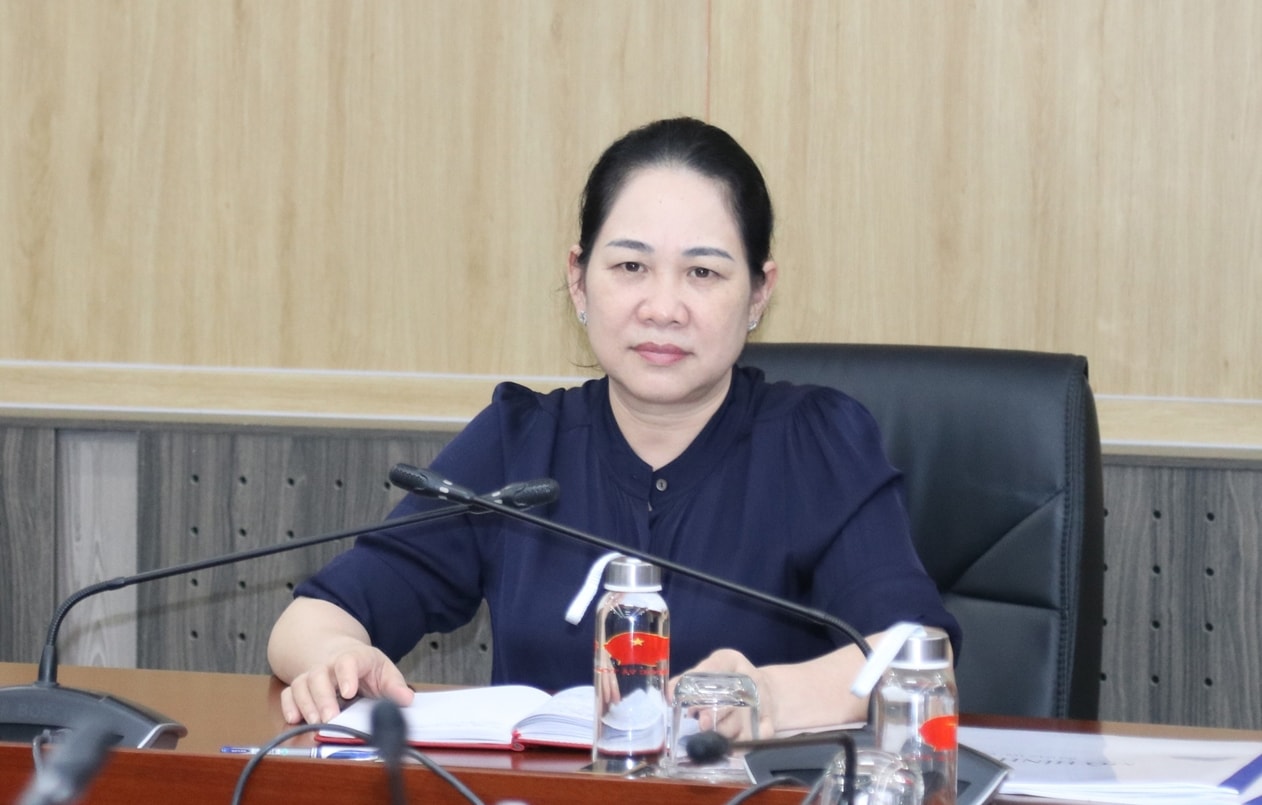 Thứ trưởng Nông Thị Hà chủ trì cuộc họp