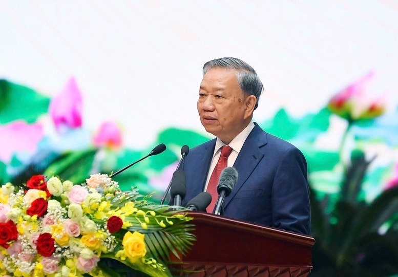 Tổng Bí thư Tô Lâm bày tỏ, với trí tuệ và tấm lòng, các đồng chí nguyên Ủy viên Trung ương Đảng, cán bộ lão thành, cán bộ cấp cao qua các thời kỳ sẽ tiếp tục là 