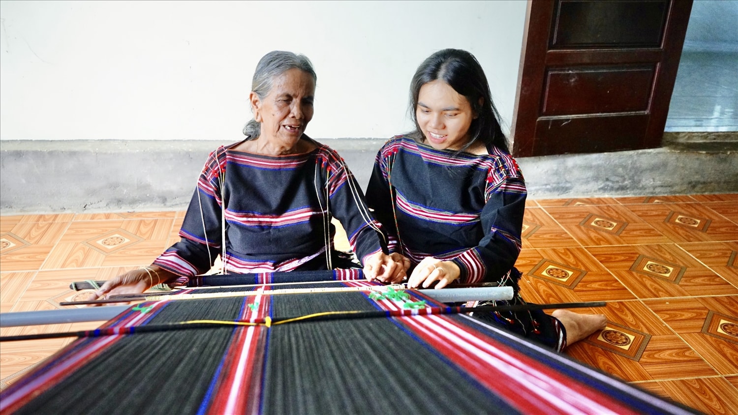 Cuộc sống người dân xã biên giới Ia Púch ngày càng được nâng cao, bản sắc văn hóa dân tộc được quan tâm gìn giữ Cuộc sống người dân xã biên giới Ia Púch ngày càng được nâng cao, bản sắc văn hóa dân tộc được quan tâm gìn giữ