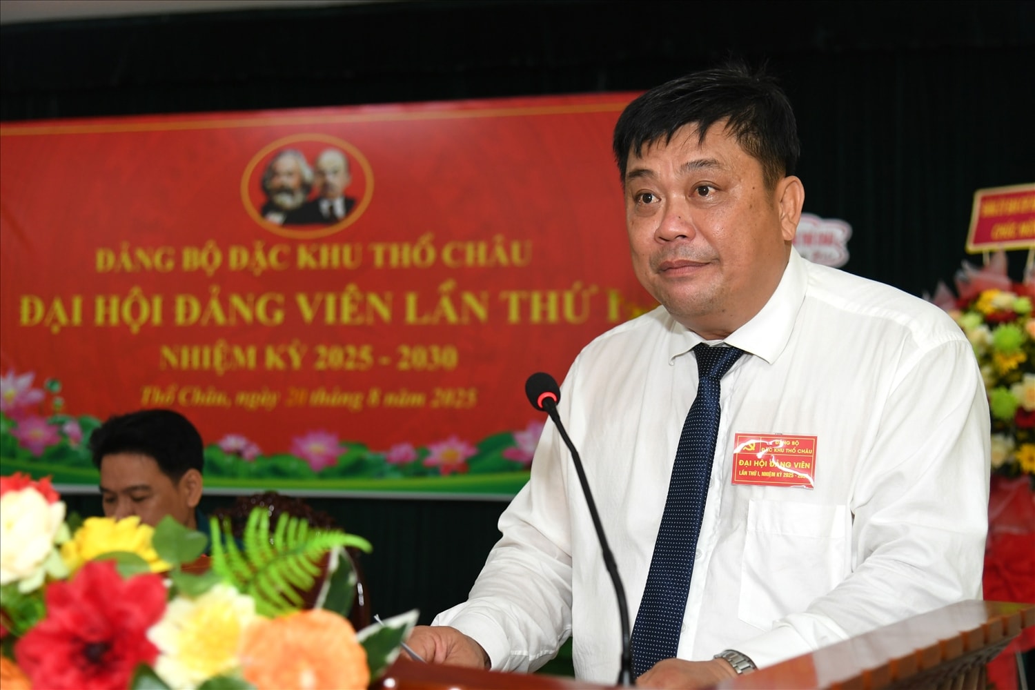 Ông Lâm Minh Hiển - Bí thư, Chủ tịch Đặc khu Thổ Châu phát biểu chỉ đạo Đại hội. (Ảnh: Phương Vũ)