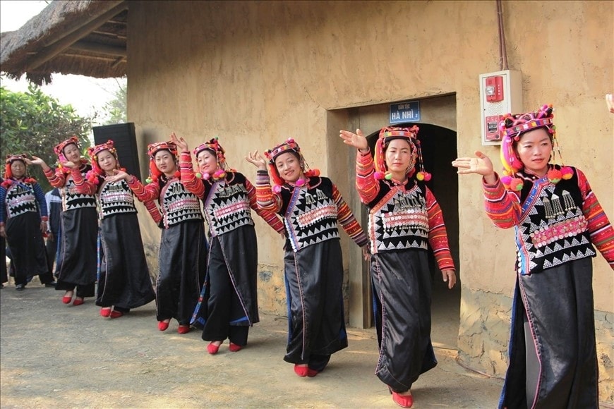 Từ những đóng góp của Người có uy tín, mà bản sắc văn hoá dân tộc Hà Nhì ở xã Sín Thầu, Điện Biên được bảo tồn và phát huy (Ảnh TL).