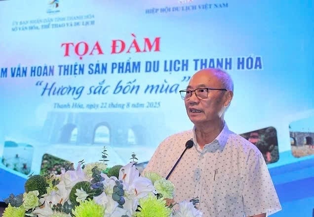 Chủ tịch Hiệp hội Du lịch Việt Nam Vũ Thế Bình phát biểu tại buổi tọa đàm.(ảnh PV)