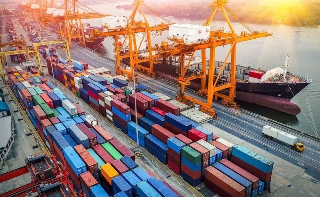 Kim ngạch xuất khẩu hàng hóa đạt 262,44 tỷ USD trong 7 tháng đầu năm 2025 (Ảnh: IT) Kim ngạch xuất khẩu hàng hóa đạt 262,44 tỷ USD trong 7 tháng đầu năm 2025 (Ảnh: IT)