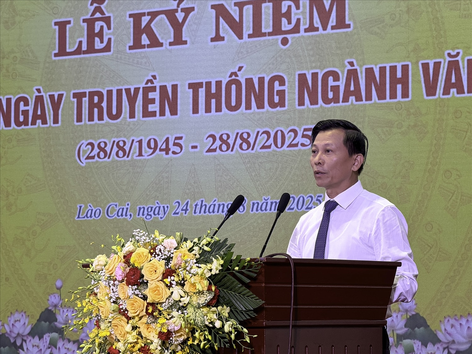 Ông Hà Văn Thắng, nguyên Giám đốc Sở VHTT&DL Lào Cai (trước hợp nhất) phát biểu tại buổi lễ