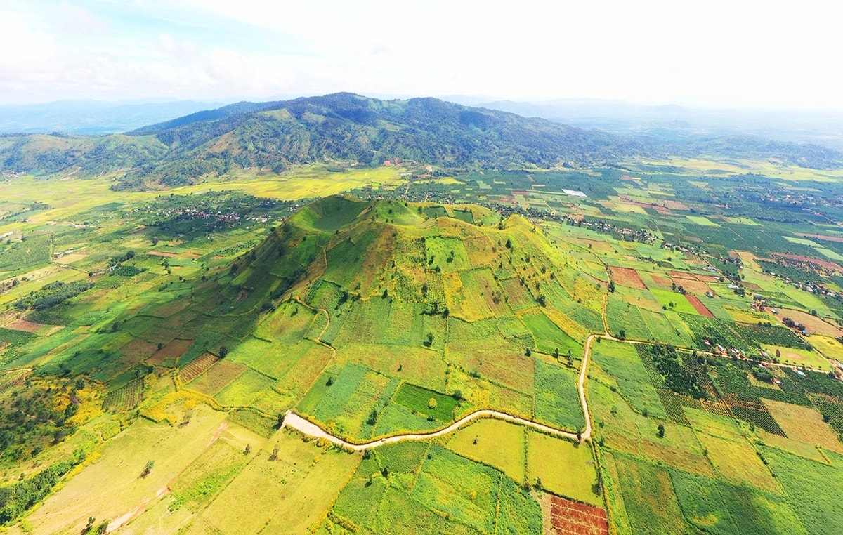 Vẻ đẹp kỳ vĩ của núi lửa Chư Đang Ya - ngọn núi đã ngưng hoạt động hàng triệu năm