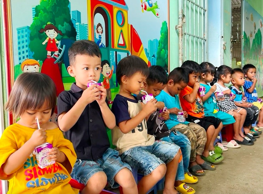 Trẻ em miền núi Khánh Hoà tiếp tục được miễn phí sữa đến năm 20230 (Ảnh minh hoạ) Trẻ em miền núi Khánh Hoà tiếp tục được miễn phí sữa đến năm 2030. (Ảnh minh hoạ)