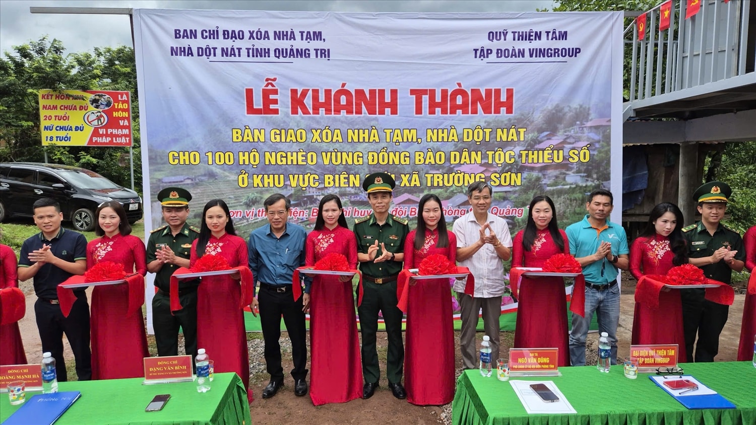 (Tin CĐ): Quảng Trị: Bàn giao, đưa vào sử dụng 100 căn nhà cho các hộ DTTS