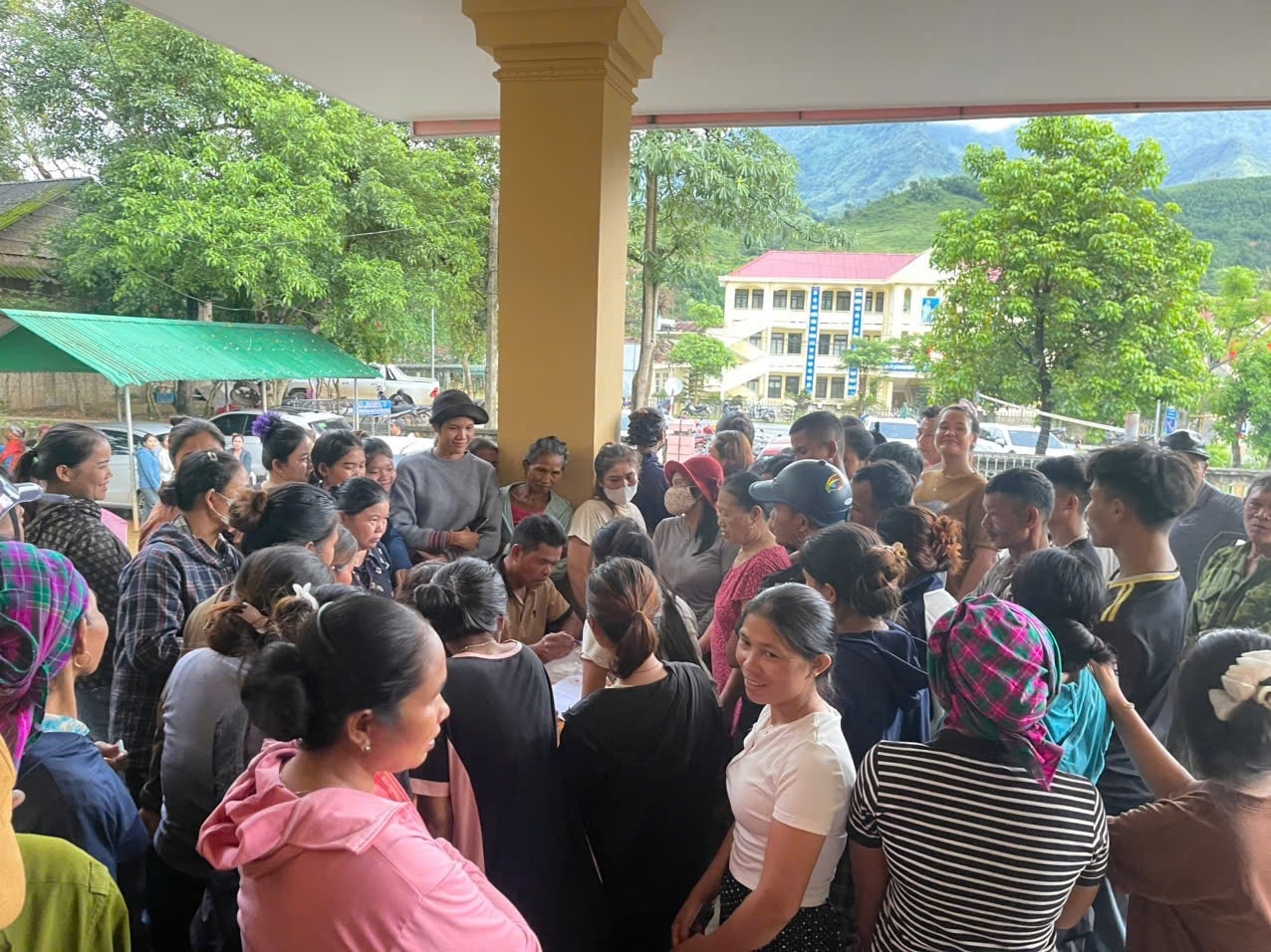 Tính đến chiều nay 31/8, ở Quảng Trị đã có nhiều địa phương vùng DTTS hoàn thành việc cấp phát quà Quốc khánh cho đồng bào (Ảnh: Phạm Tiến)