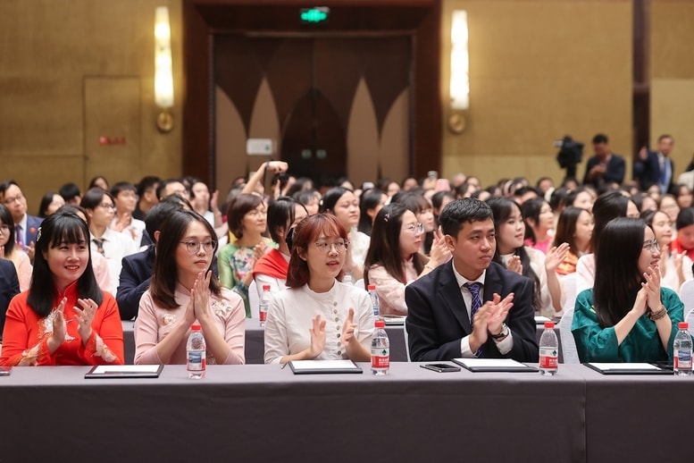 Thủ tướng chia sẻ với kiều bào tại Trung Quốc về không khí, tinh thần Quốc khánh trong nước 4