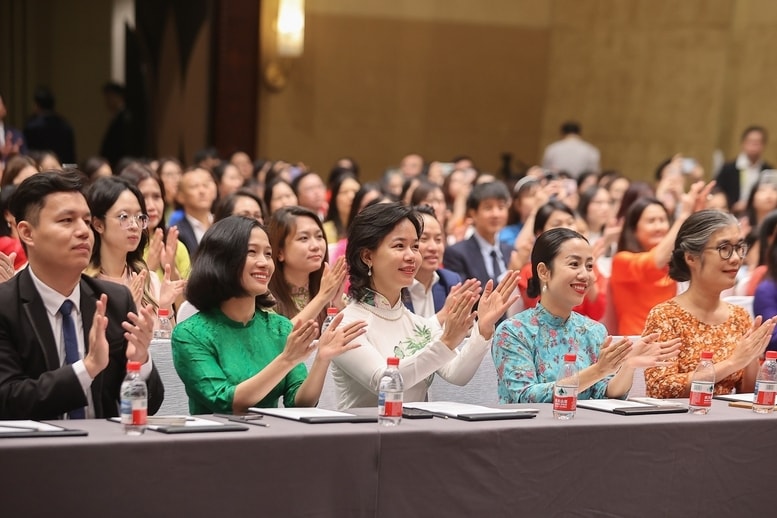 Thủ tướng chia sẻ với kiều bào tại Trung Quốc về không khí, tinh thần Quốc khánh trong nước 5