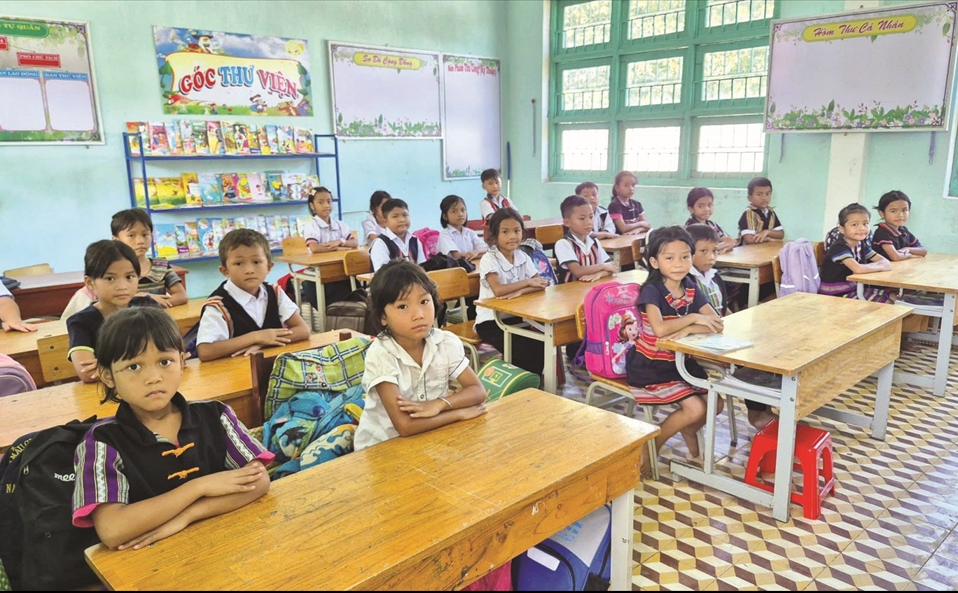 Lớp học nơi biên cương TP. Đà Nẵng. Ảnh: Minh Trang