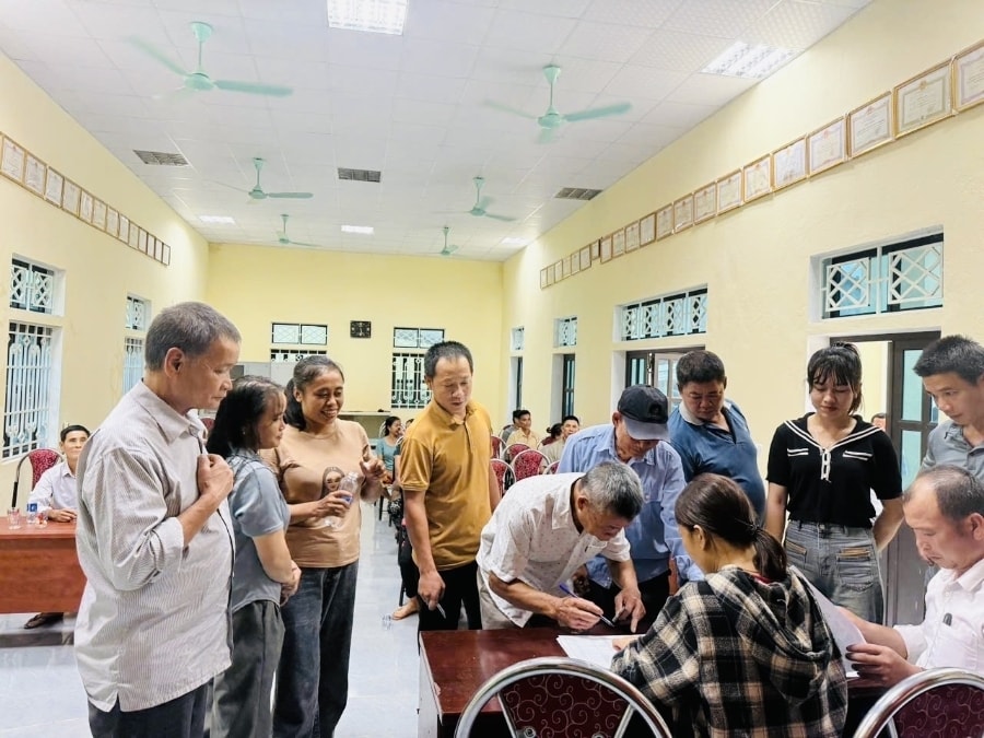 Xã biên giới Mường Lát có hơn 1.600 hộ dân được nhận quà Đảng, Nhà nước dịp Quốc khánh 2/9.(ảnh PV) Xã biên giới Mường Lát có hơn 1.600 hộ dân được nhận quà Đảng, Nhà nước dịp Quốc khánh 2/9.(ảnh PV)