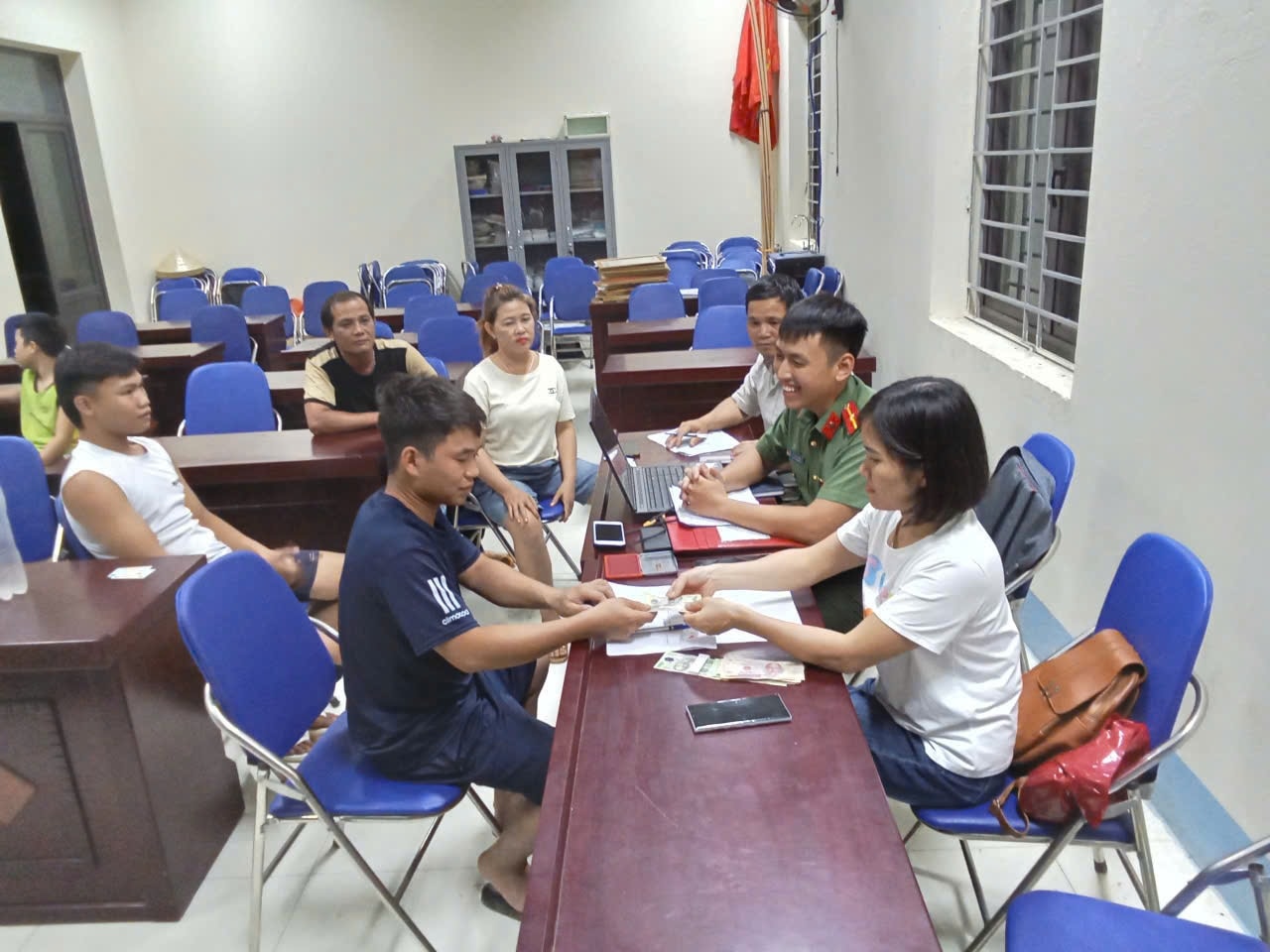 Không khí phấn khởi trong ngày nhận quà 2/9 tại Thanh Hóa
