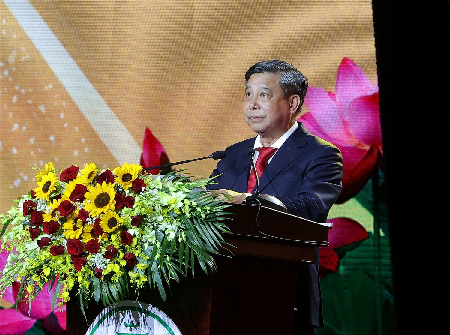 Ông Đồng Văn Thanh, Chủ tịch HĐND TP. Cần Thơ, phát biểu tại buổi gặp măt. Ông Đồng Văn Thanh, Chủ tịch HĐND TP. Cần Thơ, phát biểu tại buổi gặp măt.