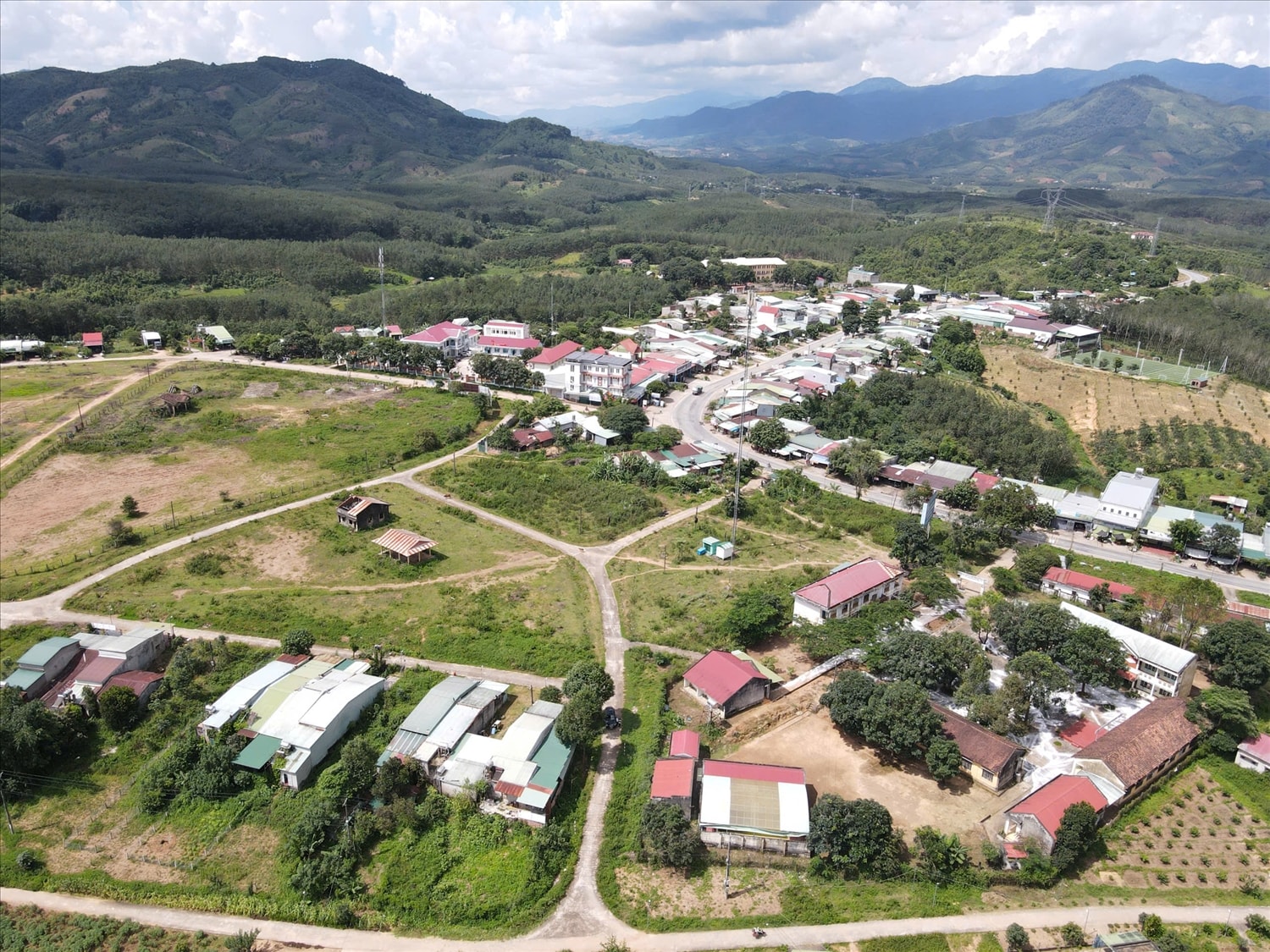UBND xã Dục Nông đã chuẩn bị quỹ đất rộng hơn 5 hecta để xây dựng Trường Phổ thông nội trú liên cấp TH - THCS xã Dục Nông. (Ảnh: Ngọc Chí) 