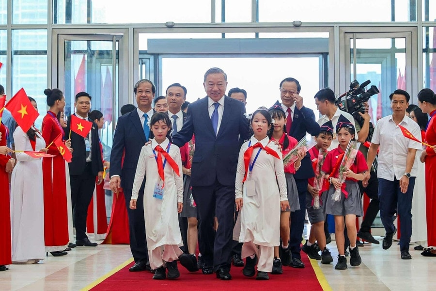 Tổng Bí thư Tô Lâm cùng các đại biểu đến dự buổi lễ Tổng Bí thư Tô Lâm cùng các đại biểu đến dự buổi lễ