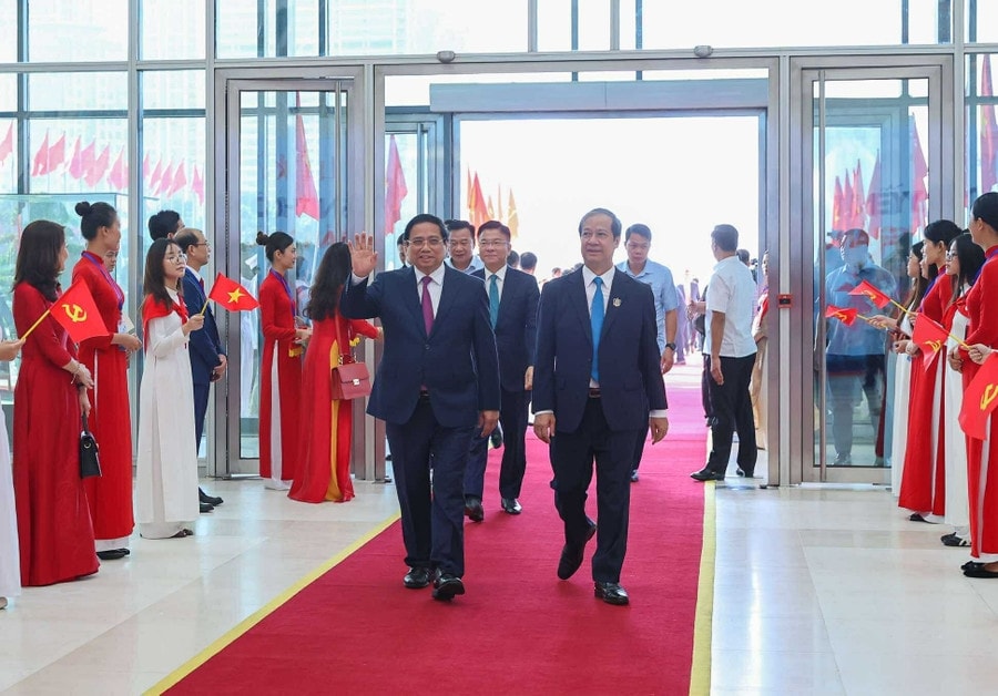 Thủ tướng Phạm Minh Chính cùng các đại biểu đến dự buổi lễ Thủ tướng Phạm Minh Chính cùng các đại biểu đến dự buổi lễ