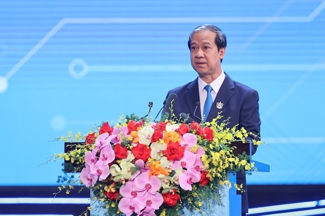 Bộ trưởng Bộ Giáo dục và Đào tạo Nguyễn Kim Sơn phát biểu khai giảng năm học mới Bộ trưởng Bộ Giáo dục và Đào tạo Nguyễn Kim Sơn phát biểu khai giảng năm học mới