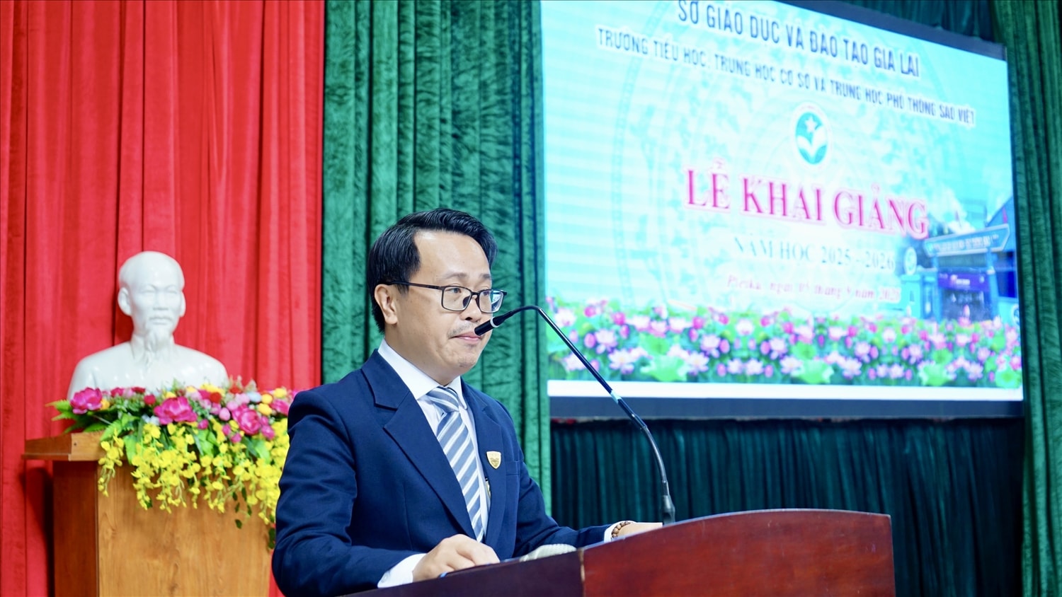 (Tin Chuyên đề) Trường TH, THCS & THPT Sao Việt đón lễ khai giảng đặc biệt 9