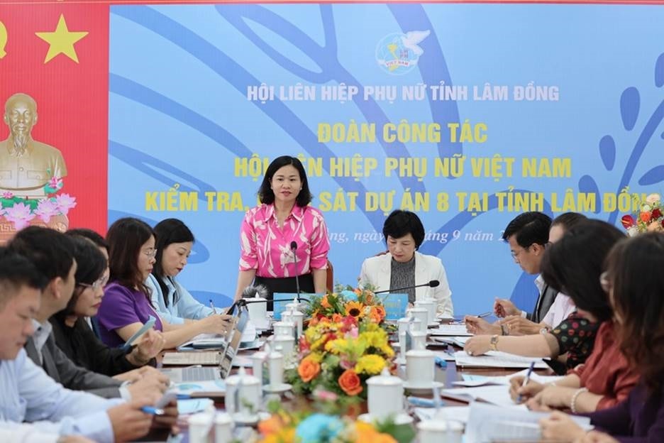 Chủ tịch Hội LHPN Việt Nam Nguyễn Thị Tuyến phát biểu tại buổi  kiểm tra, giám sát việc thực hiện Dự án 8 tại Lâm Đồng
