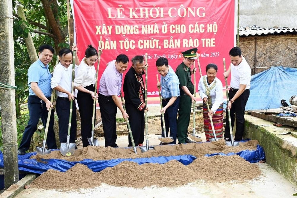 UBND xã Phúc Trạch khởi công, xây dựng đồng loạt 7 ngôi nhà 