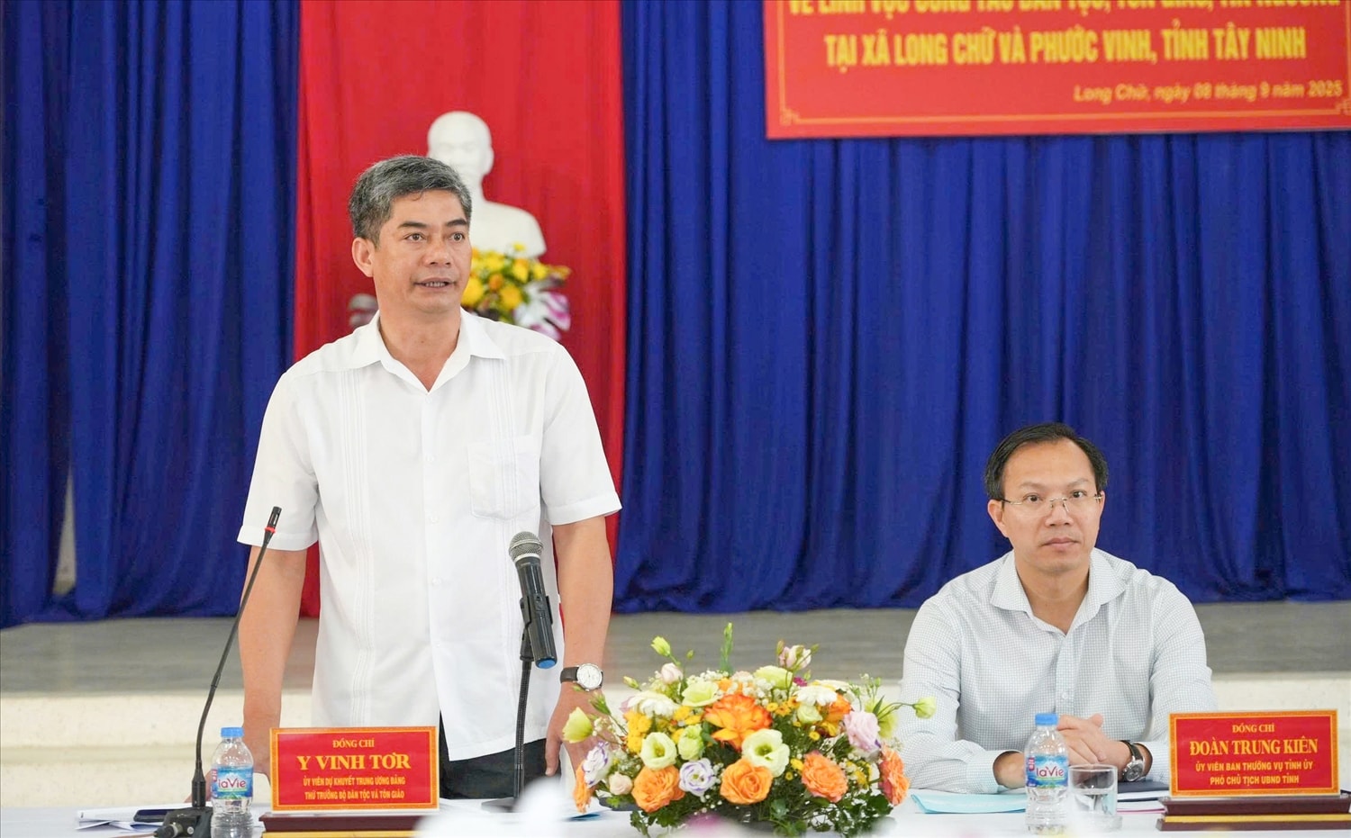 Thứ trưởng Bộ Dân tộc và Tôn giáo Y Vinh Tơr mong muốn địa phương coi lĩnh vực dân tộc, tôn giáo là nhiệm vụ rất đặc thù