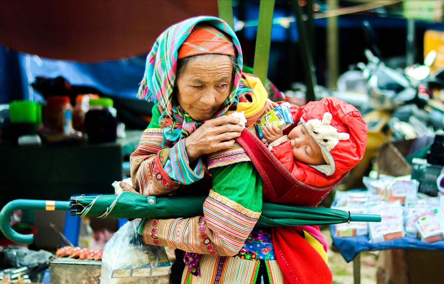 Về Lao Cai du khách còn cơ hội khám phá sắc màu chợ phiên