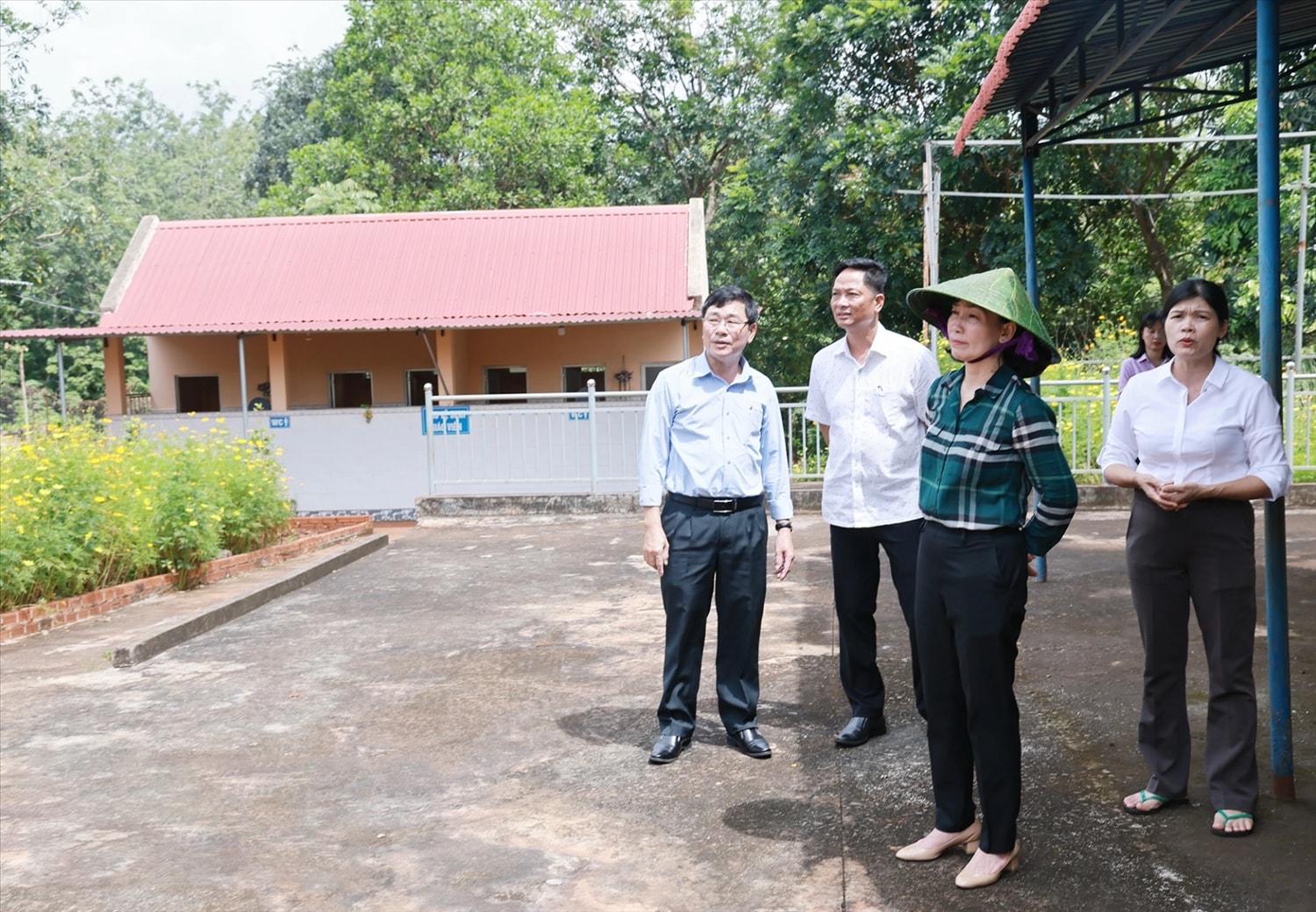 Sở Giáo dục và Đào tạo tỉnh Đồng Nai khảo sát nhu cầu xây dựng trường học tại xã Lộc Tấn Sở Giáo dục và Đào tạo tỉnh Đồng Nai khảo sát nhu cầu xây dựng trường học tại xã Lộc Tấn