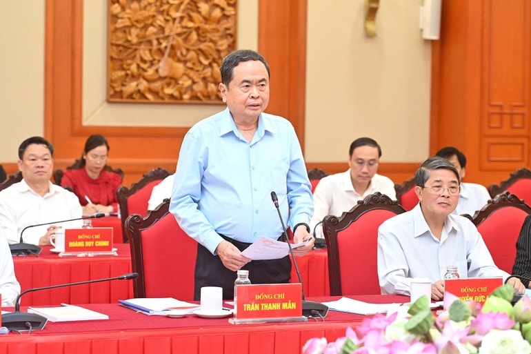 Chủ tịch Quốc hội Trần Thanh Mẫn, Bí thư Đảng ủy Quốc hội, phát biểu tại cuộc làm việc. (Ảnh: ĐĂNG KHOA) Chủ tịch Quốc hội Trần Thanh Mẫn, Bí thư Đảng ủy Quốc hội, phát biểu tại cuộc làm việc. (Ảnh: ĐĂNG KHOA)