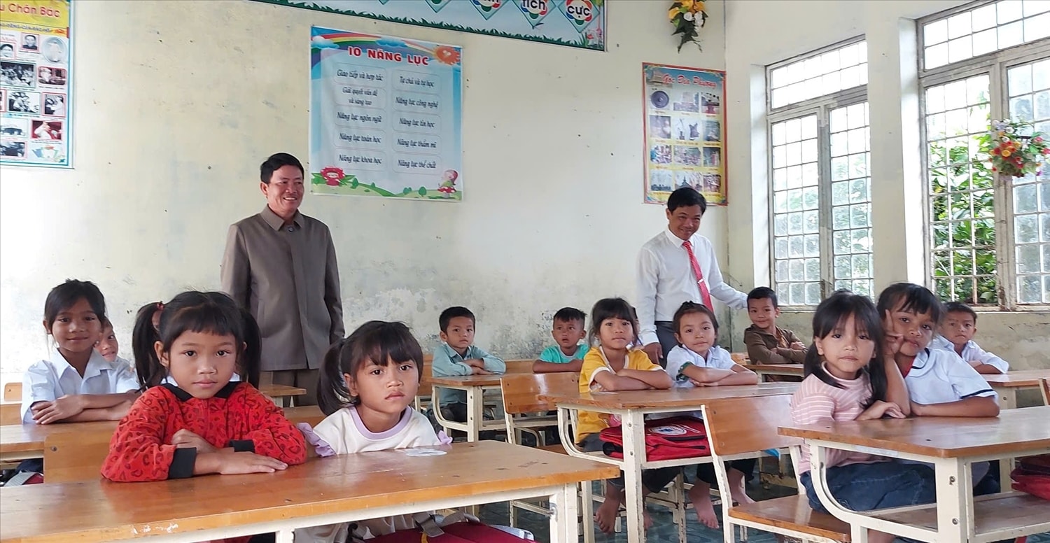 Trường Tiểu học xã Đăk Long chuẩn bị sẵn sàng cho năm học mới. (Ảnh: Ngọc Chí)