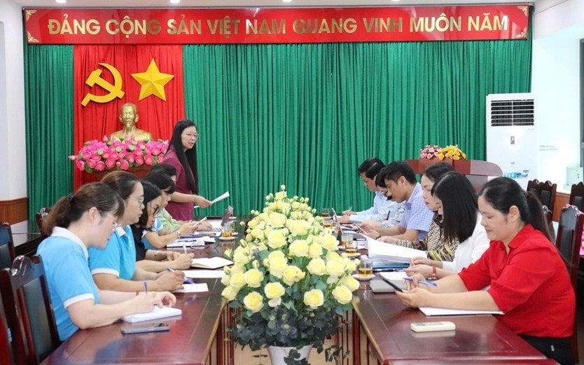 Bà Nguyễn Thị Thu Hiền, Phó Chủ tịch Hội LHPN Việt Nam phát biểu tại buổi kiểm tra, giám sát về thực hiện Dự án 8 tại Sơn La
