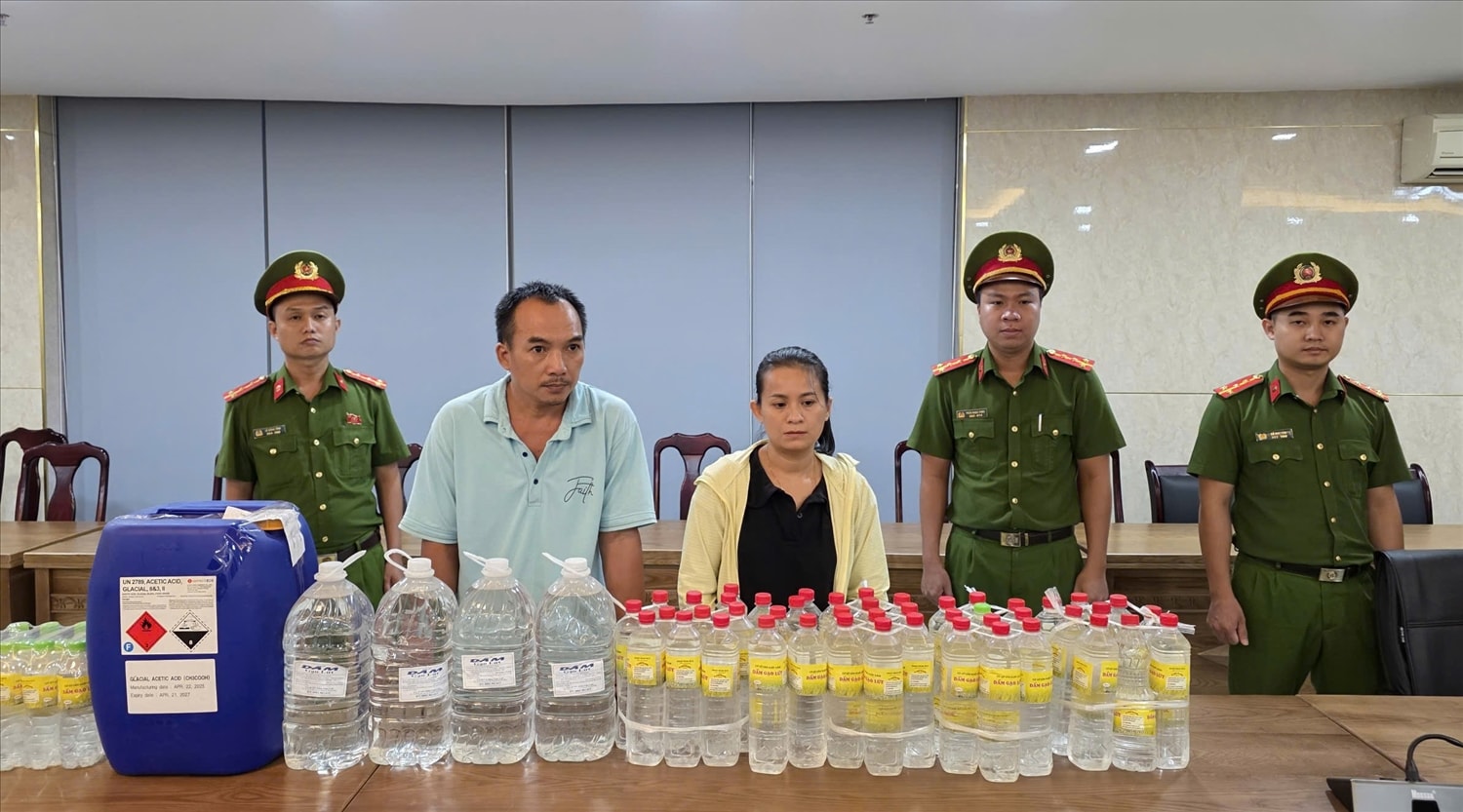 Công an đã khởi tố Kiều Văn Thanh và Bùi Song Hậu để phục vụ công tác điều tra. (Ảnh Công an cung cấp).