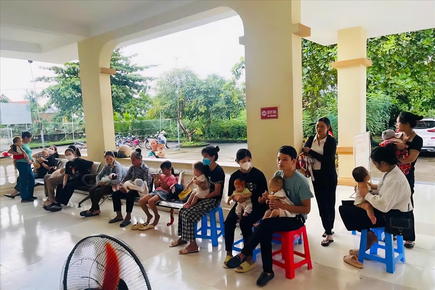 Việc quản lý bệnh ngay tại cơ sở đã giúp nhiều người dân, đặc biệt là đồng bào vùng cao tiếp cận dịch vụ y tế thuận tiện, giảm gánh nặng chi phí và thời gian đi lại