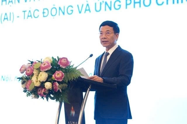 Ông Nguyễn Mạnh Hùng, Bộ trưởng Bộ Khoa học và Công nghệ tại hội thảo 
