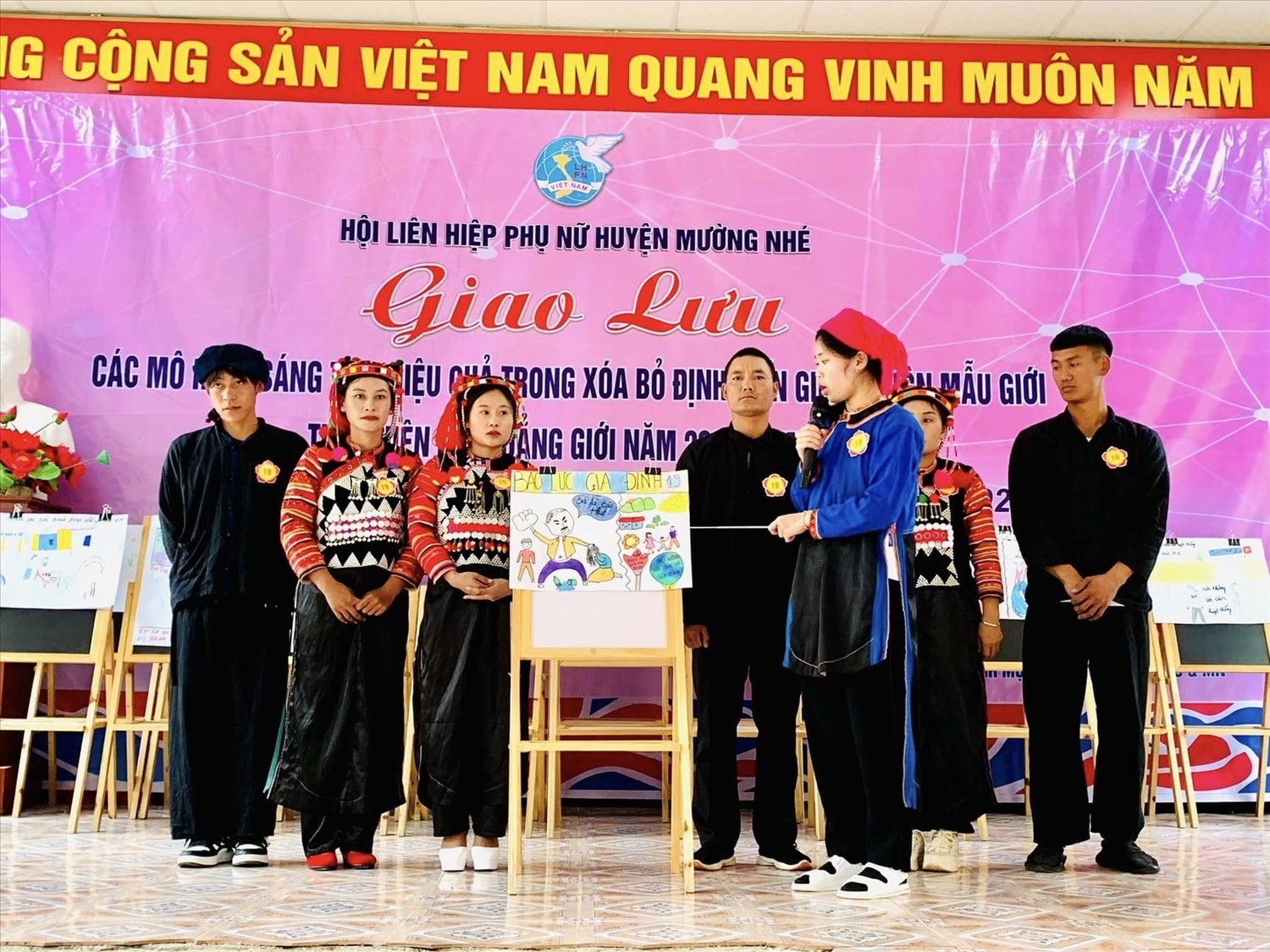Từ các mô hình thiết thực của Dự án 8, nhiều hủ tục lạc hậu ở vùng cao Điện Biên dần được thay thế bằng lối sống văn minh, tiến bộ