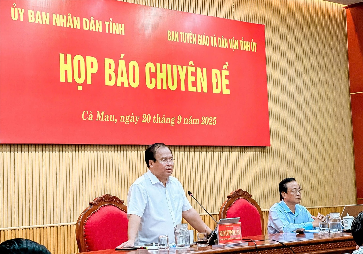Phó Chủ tịch UBND tỉnh Cà Mau Nguyễn Minh Luân phát biểu tại họp báo