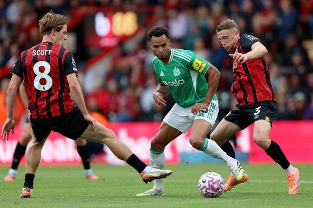 Trận đấu giữa Bournemouth và Newcastle tại vòng 5 Ngoại hạng Anh diễn ra căng thẳng (Ảnh IT)
