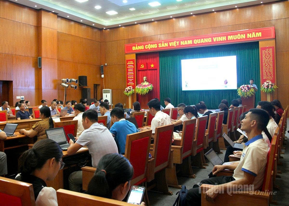 Toàn cảnh buổi tổng kết dự án. Ảnh: Báo Tuyên Quang
