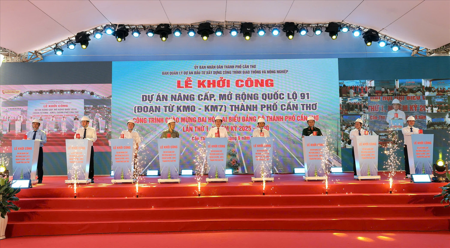 Đại biểu thực hiện nghi thức khởi công Dự án nâng cấp, mở rộng Quốc lộ 91 (đoạn Km0-Km7)
