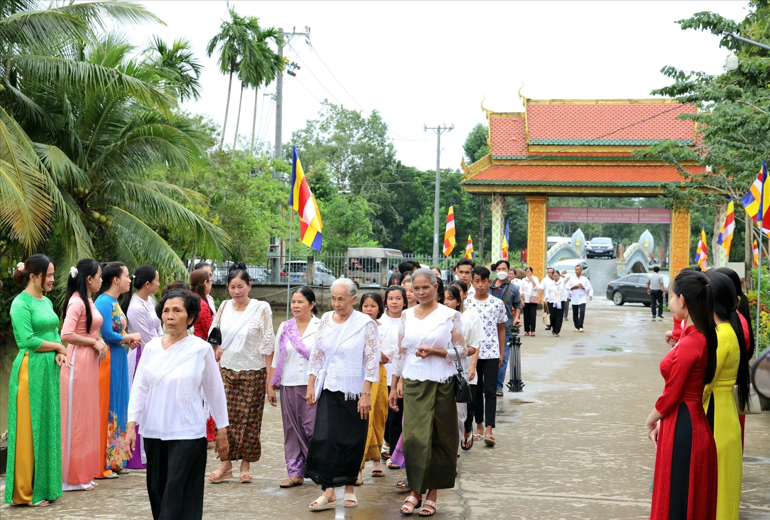 Đồng bào Khmer mừng Lễ Sene Dolta năm 2025 trong không khí đoàn kết, ấm áp nghĩa tình