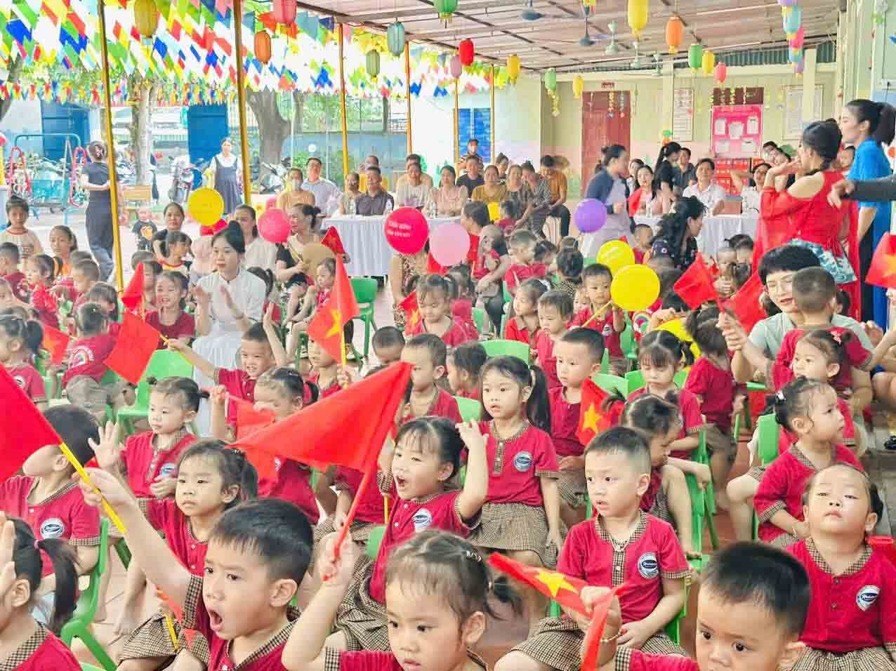 Bộ GD&ĐT đề nghị các địa phương xây dựng phương án sắp xếp, sáp nhập trường mầm non, tiểu học có quy mô nhỏ, dưới chuẩn trong cùng xã, phường.