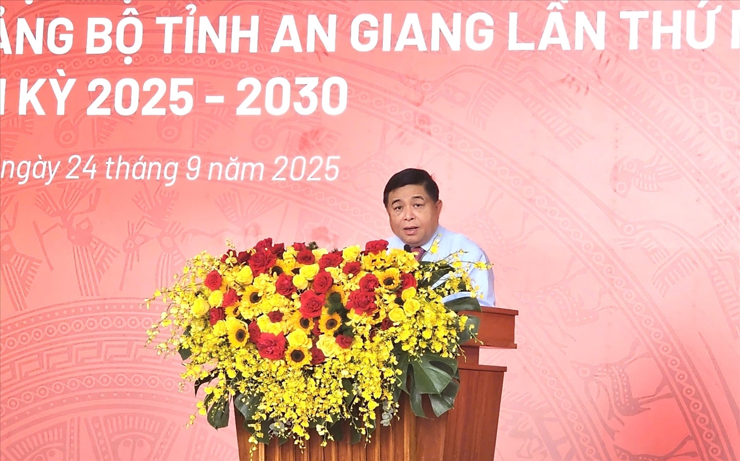 Phó Thủ tướng Chính phủ Nguyễn Chí Dũng, phát biểu tại Lễ Khởi công 10 dự án hạ tầng chiến lược phục vụ APEC 2027 ở  Phú Quốc