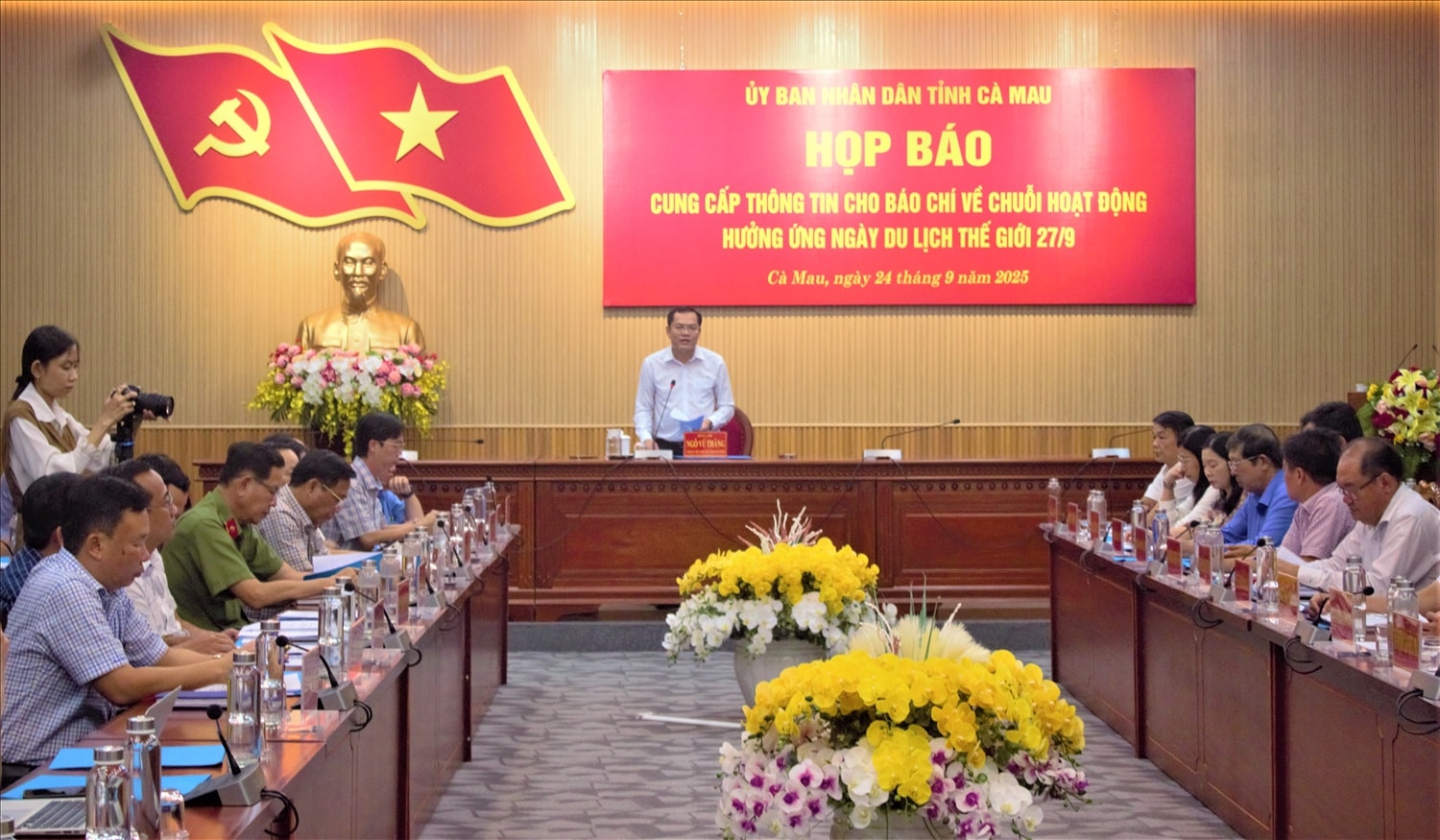 Quang cảnh buổi họp báo