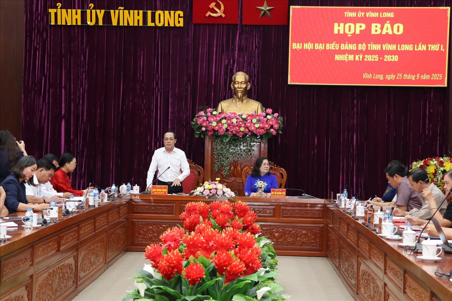 Quang cảnh buổi họp báo