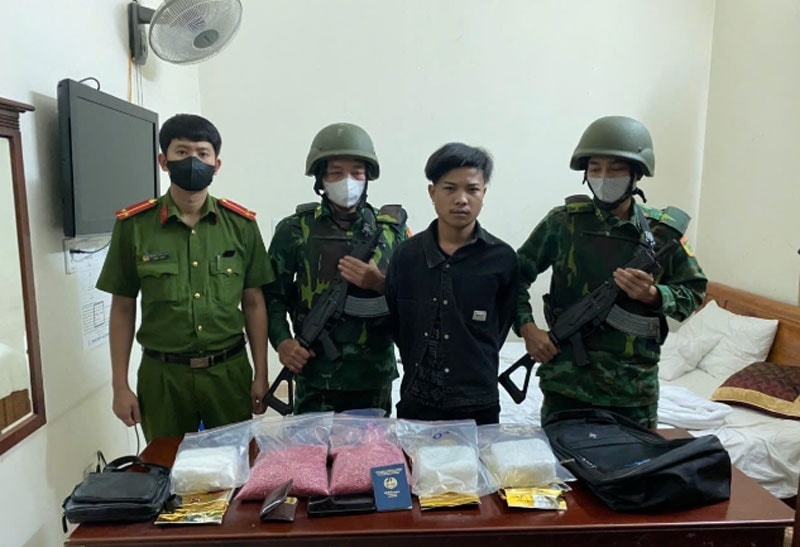 Sự vào cuộc của toàn xã hội đang tạo nên những kết quả tích cực trong cuộc chiến chống ma túy (Ảnh TL). 