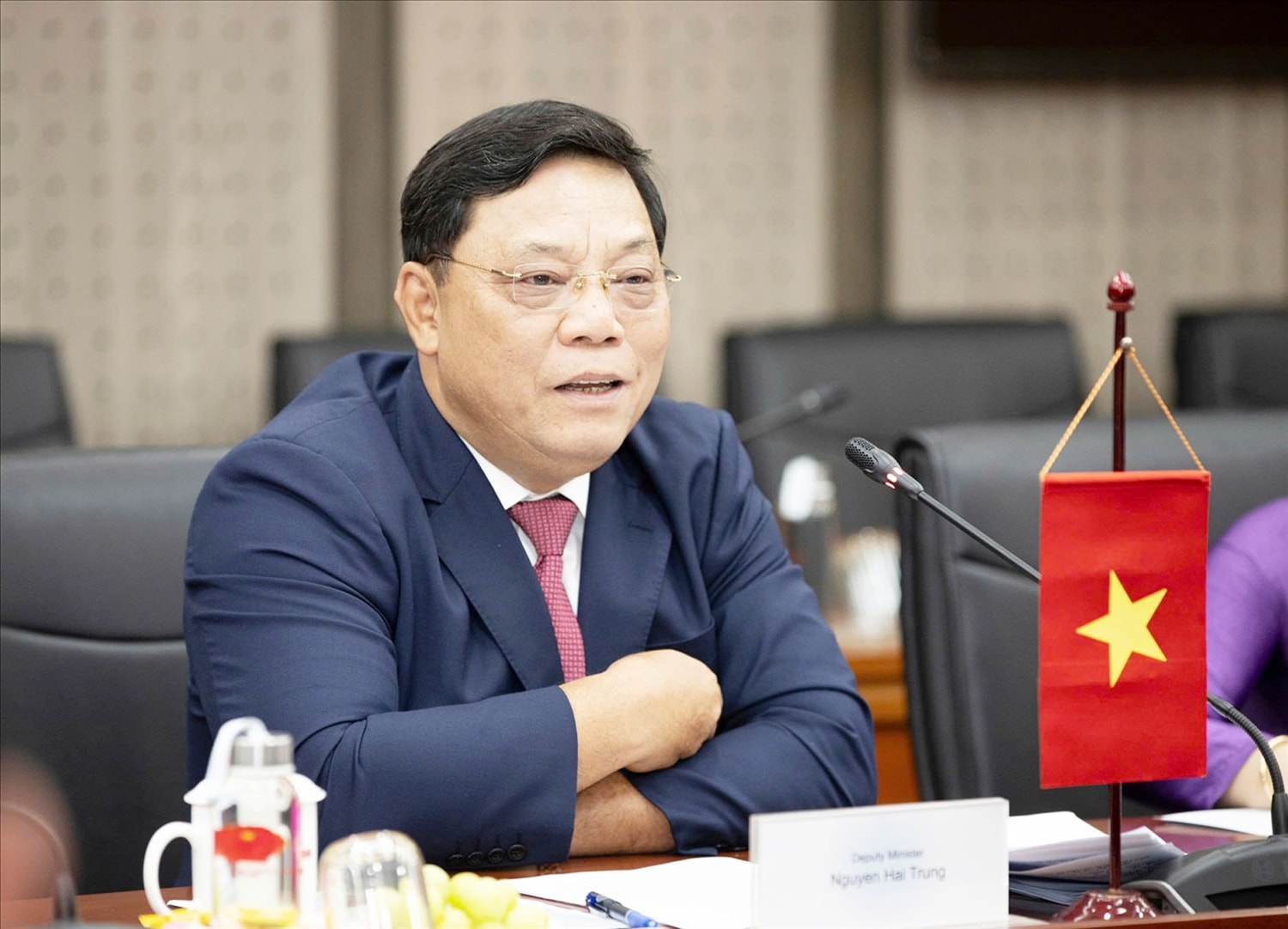 Thứ trưởng Bộ Dân tộc và Tôn giáo Nguyễn Hải Trung phát biểu tại buổi làm việc 